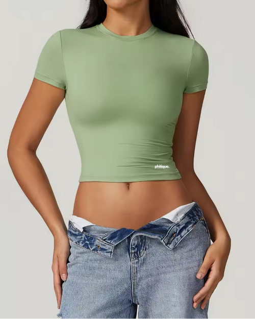 Classic Slim Phit Cropped Tee